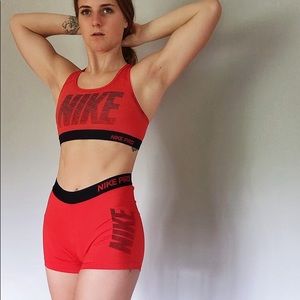 NIKE PRO SET